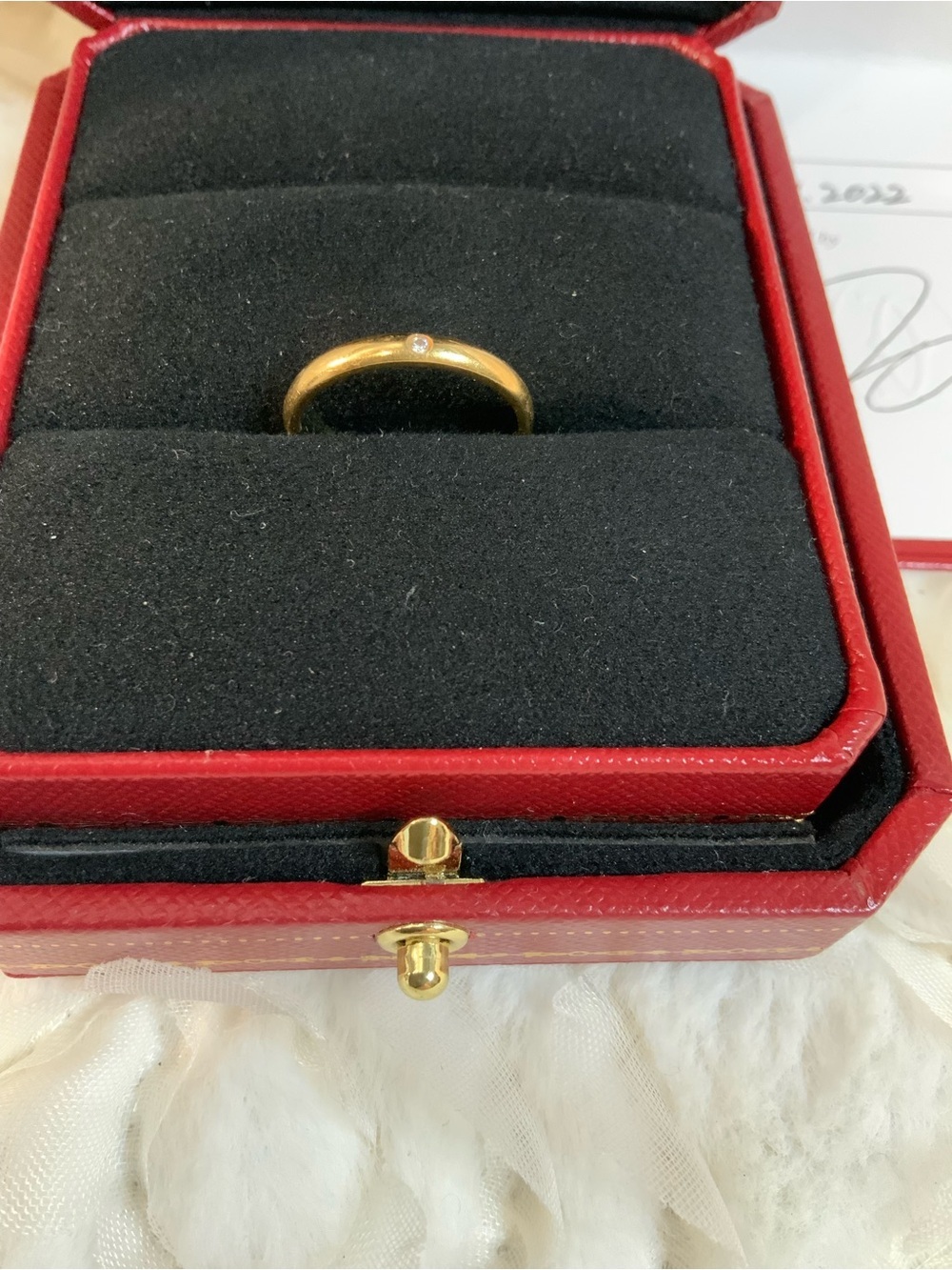 Cartier 18k Yellow Gold Classic Ring with Single Diamond. - Picture 2 of 2